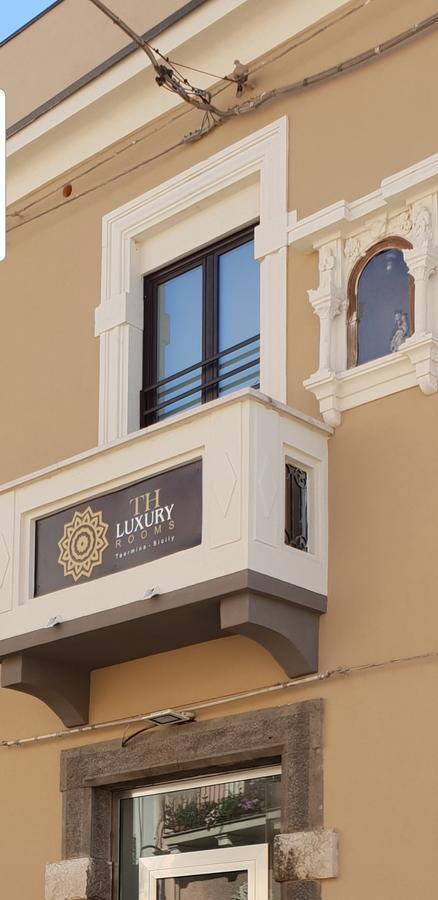 Th Luxury Rooms & Apartment 지아르디니낙소스 외부 사진